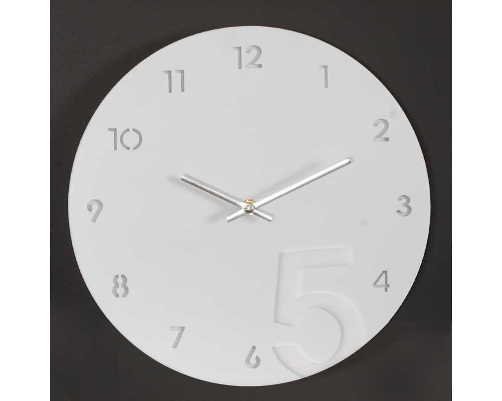 Nowoczesny zegar ścienny minimalistyczny biało-srebrny - dekoracyjny zegar wiszący - wyposażenie wnętrz 